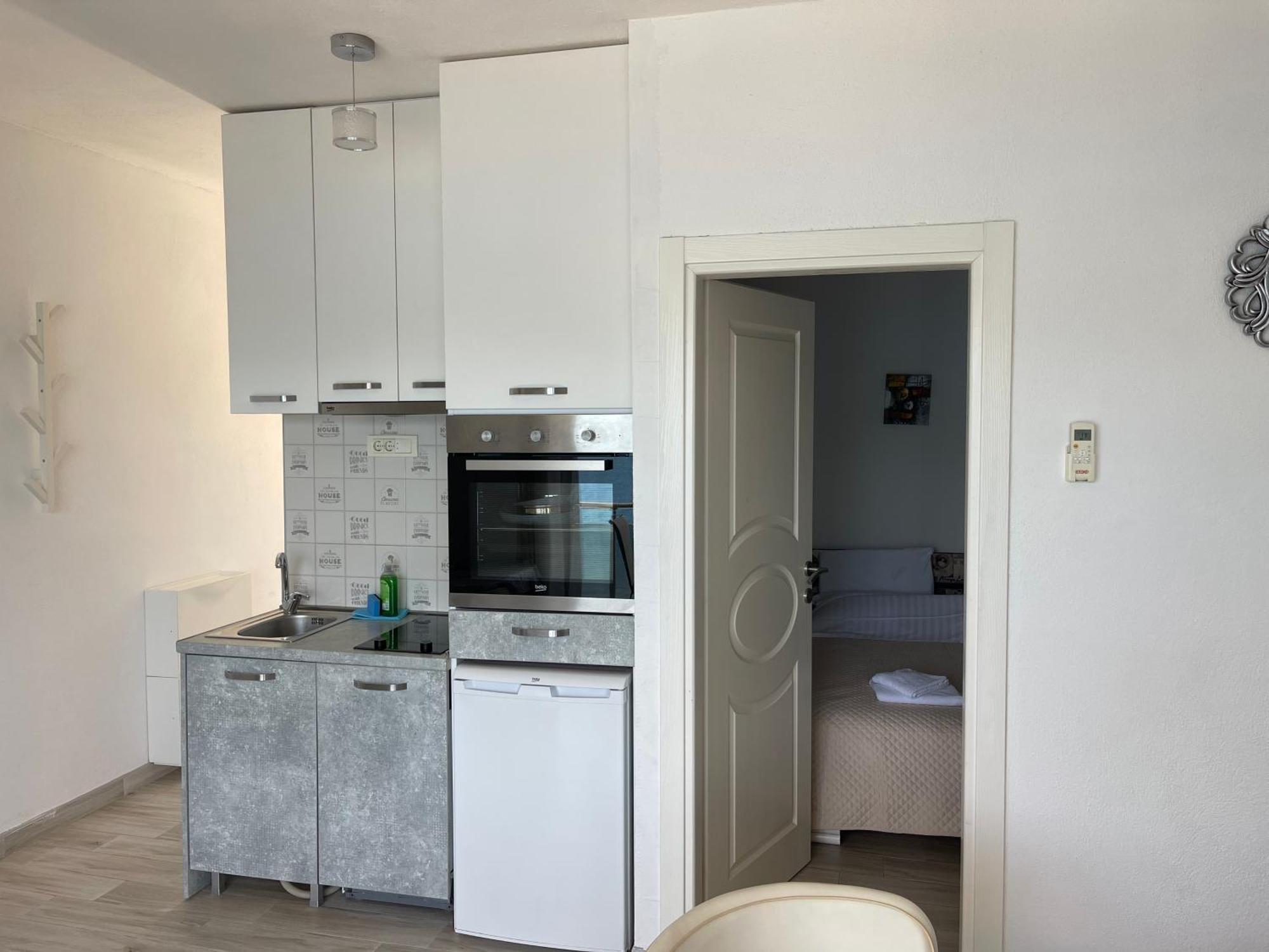 Apartmani Mia Tivat Exterior foto